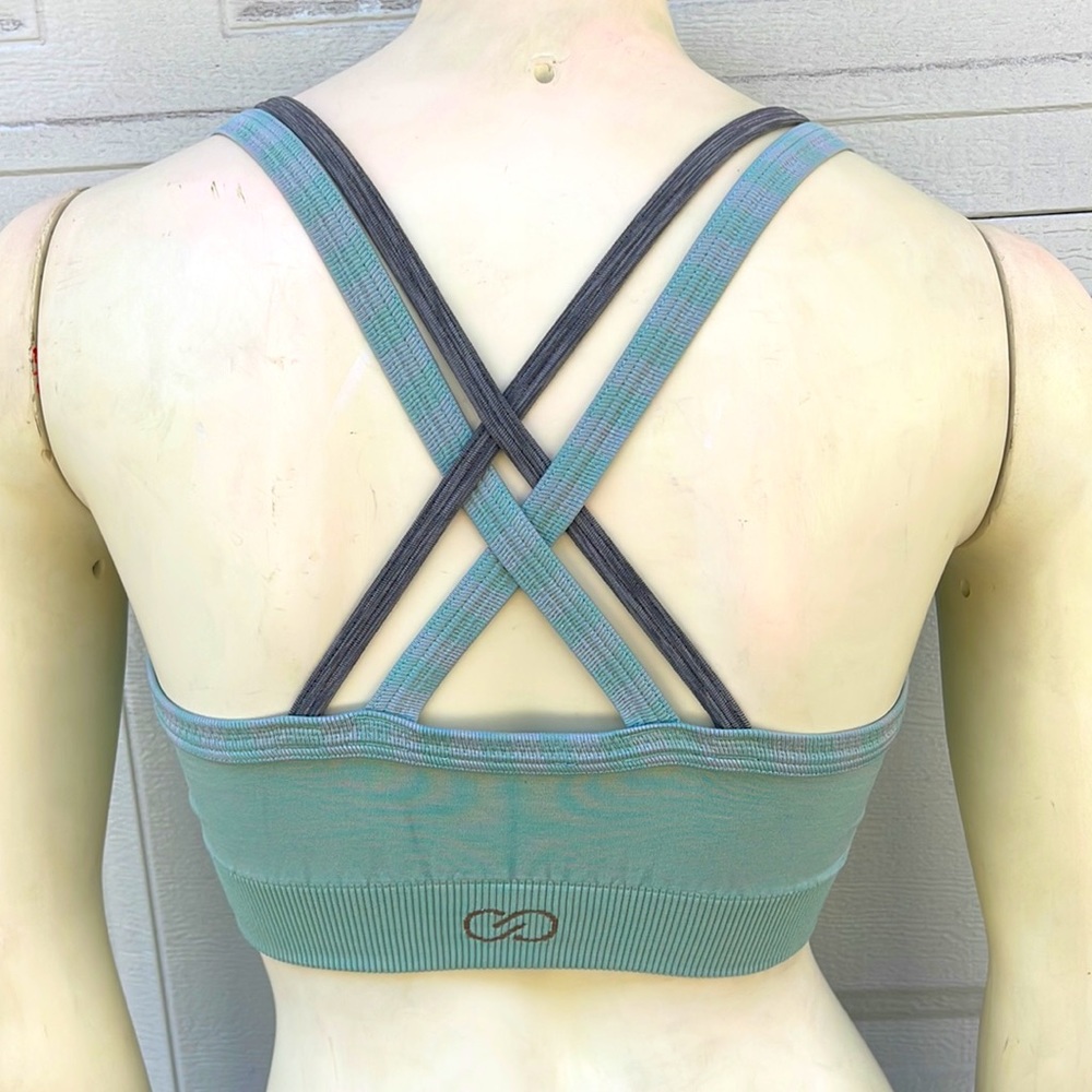 CALIA by  By Carrie Underwood Sport Top Size 4